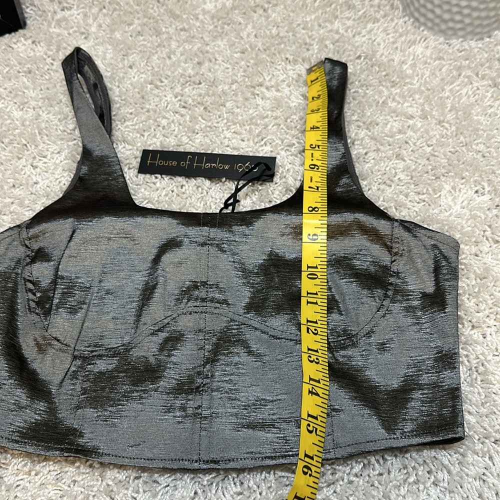 HOUSE OF HARLOW 1960 metallic grey cropped top - Picture 6 of 8